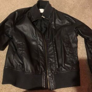 XL BLACK LEATHER JACKET
